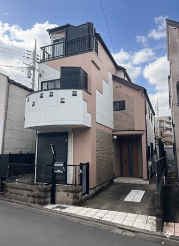 練馬区春日町1丁目の外観|2001年2月築戸建
新規リフォームにて快適に新生活のスタートができます
～リフォーム完了につきご見学いただけます～
是非、現地にて建物のボリュームや陽当たり、仕様設備などご確認ください