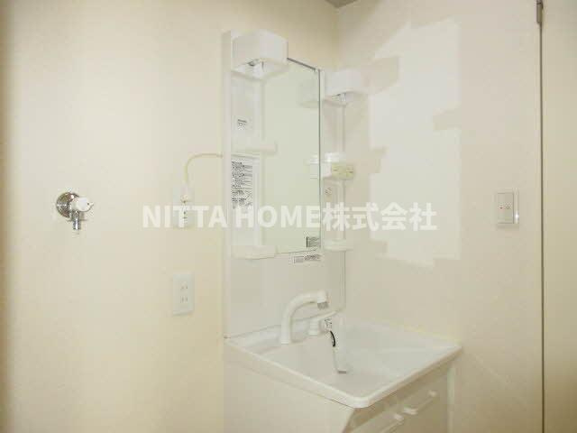 ルミエール・ヴェールの洗面所|人気の独立洗面台も完備◇