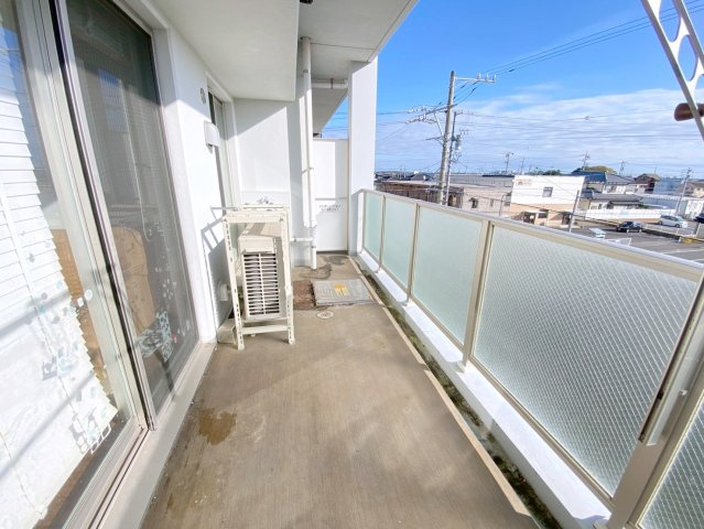 エンブルエバー焼津のバルコニー