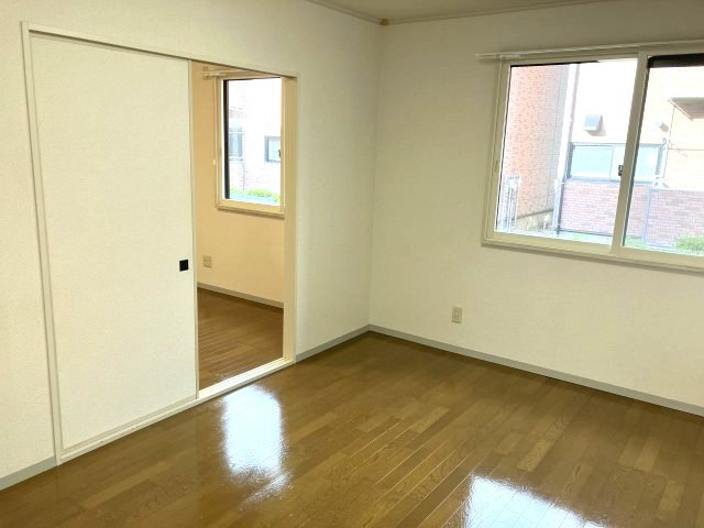 ビューティフルヒル美丘Ｄの洋室|洋室6帖（リビング側）