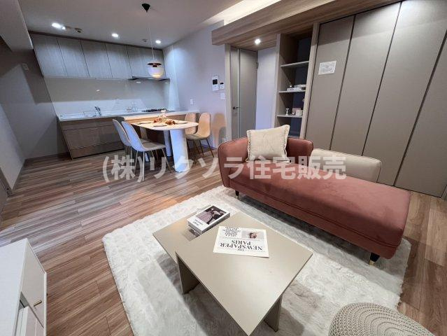 枚方淀川公園スカイハイツの居間・リビング|LDK16.4帖
■物件内覧・資金計画相談・住宅ローン相談、リフォーム相談、お問合せ受付中■
※当日・翌日のご内覧、ご相談はお電話でのお問合せがスムーズです！