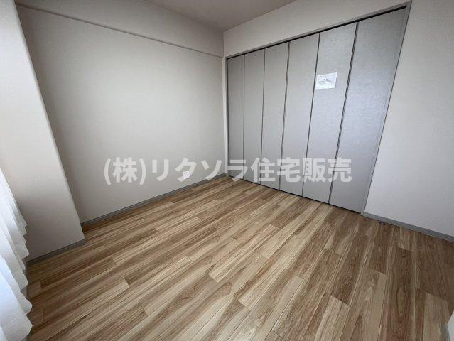 枚方淀川公園スカイハイツの洋室|洋室5.8帖
■物件内覧・資金計画相談・住宅ローン相談、リフォーム相談、お問合せ受付中■
※当日・翌日のご内覧、ご相談はお電話でのお問合せがスムーズです！