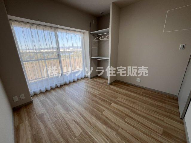枚方淀川公園スカイハイツの寝室|洋室5.4帖
■物件内覧・資金計画相談・住宅ローン相談、リフォーム相談、お問合せ受付中■
※当日・翌日のご内覧、ご相談はお電話でのお問合せがスムーズです！