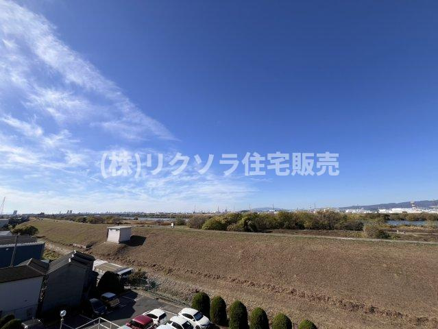 枚方淀川公園スカイハイツの展望|■物件内覧・資金計画相談・住宅ローン相談、リフォーム相談、お問合せ受付中■
※当日・翌日のご内覧、ご相談はお電話でのお問合せがスムーズです！