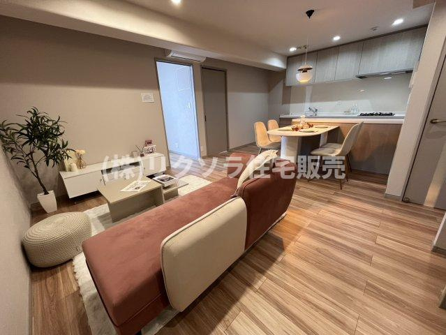 枚方淀川公園スカイハイツの居間・リビング|LDK16.4帖
■物件内覧・資金計画相談・住宅ローン相談、リフォーム相談、お問合せ受付中■
※当日・翌日のご内覧、ご相談はお電話でのお問合せがスムーズです！