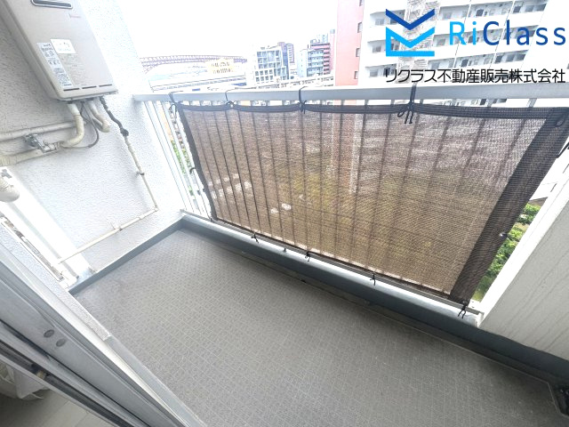 天保山第5コーポ1号棟のバルコニー|お洗濯にも便利なバルコニー付き