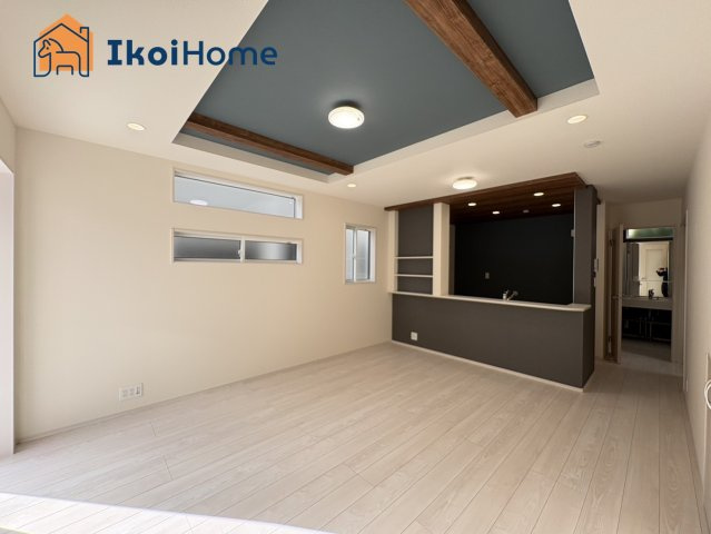 神戸市西区竹の台1丁目２期2号棟　新築戸建の居間・リビング|【ホームページに現地動画掲載中】●年中無休：当日予約可●カウンターキッチンからは室内が見渡せます。