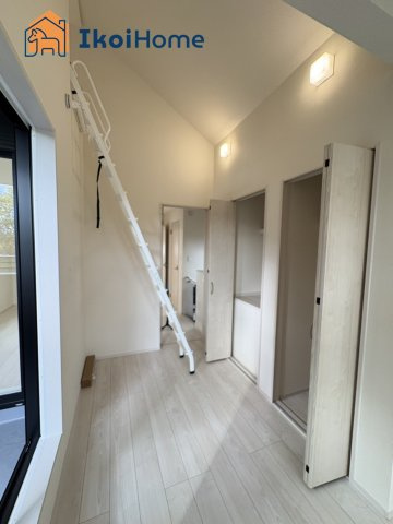 神戸市西区竹の台1丁目２期2号棟　新築戸建の寝室|【ホームページに現地動画掲載中】●年中無休：当日予約可●ロフトは収納として有効活用できます。