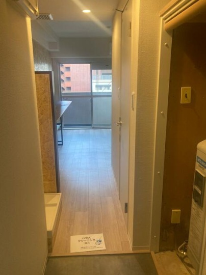 ロジマン御苑の玄関