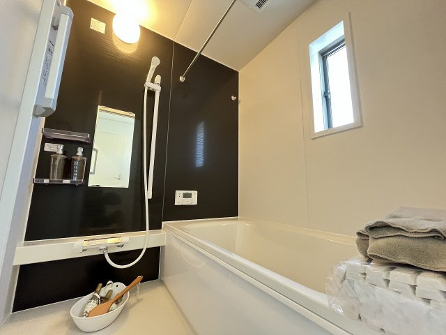 【内装】 | 福岡市南区鶴田4丁目第10　1号棟（全1棟）【仲介手数料無料・0円】 | 施工例。浴室です。施工例は完成時と異なる場合があります。