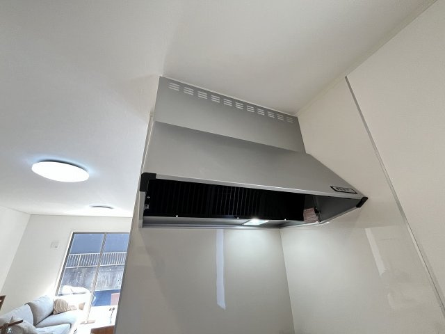 【キッチン】 | 福岡市南区鶴田4丁目第10　1号棟（全1棟）【仲介手数料無料・0円】 | 施工例。施工例は完成時と異なる場合があります。
