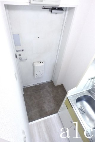 パールシティ中野の玄関|※同物件別部屋参照