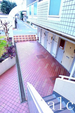 パールシティ中野のエントランス|清潔なエントランスです