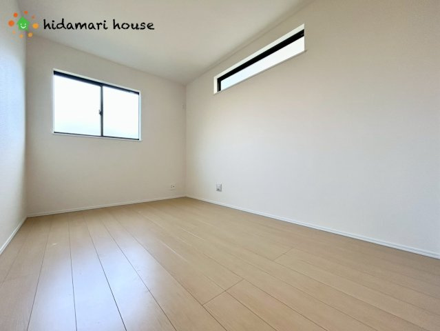 上尾市西宮下第7　新築戸建　ハートフルCの洋室|1階洋室：5.5帖