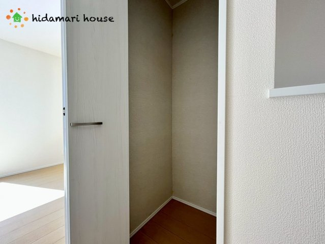 上尾市西宮下第7　新築戸建　ハートフルCの収納|2階廊下収納