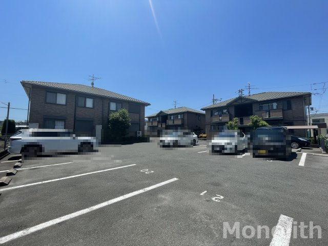 セジュール和泉中央C棟の駐車場