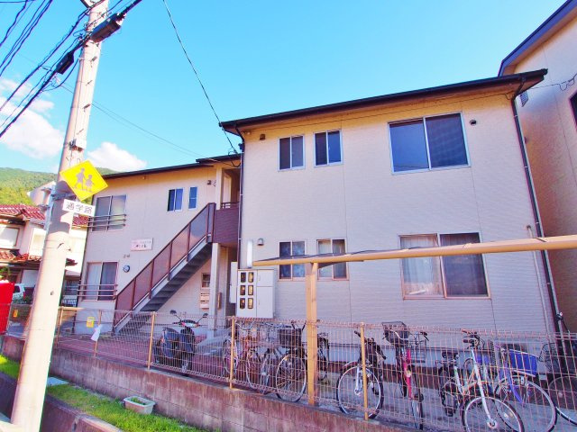 ぺろ・い・ふぁみりあ中野東A棟の外観