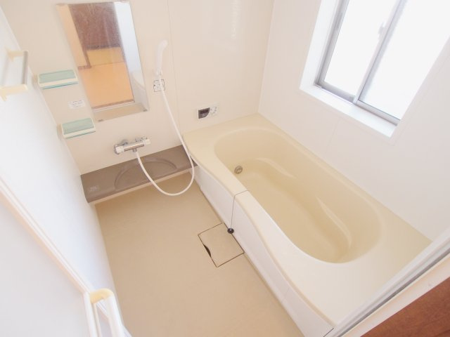 ぺろ・い・ふぁみりあ中野東A棟の浴室