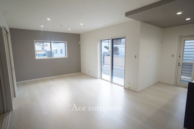 【居間・リビング】 | 東大阪市大蓮東1丁目　【D号地】 | 【LDK：約16.5帖】床暖房完備です☆