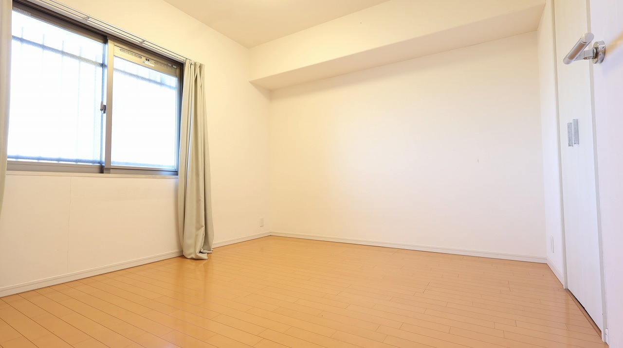 サーパス渡橋浜山通りの洋室|北側洋室6帖