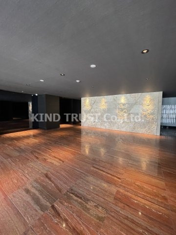 サムティ北梅田VESSELのロビー