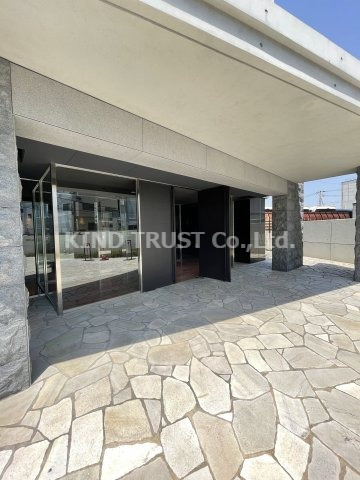 サムティ北梅田VESSELのエントランス