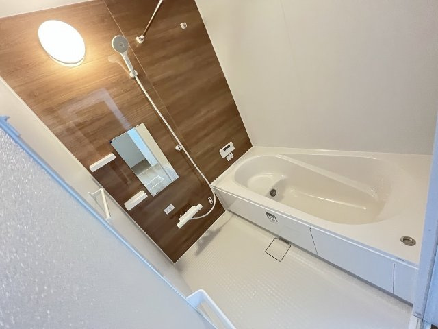 【浴室】 | 大野城市南ヶ丘5丁目5期　1号棟（全2棟）【仲介手数料無料・0円】 | 現地写真。浴室です。