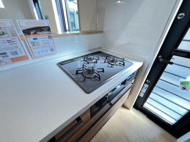 【キッチン】 | 大野城市南ヶ丘5丁目5期　1号棟（全2棟）【仲介手数料無料・0円】 | 現地写真。