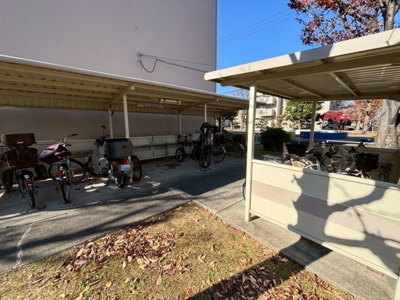 【駐輪場】 | 新金岡団地第二住宅 | 親切・丁寧を心がけ、お客様目線で物件探しのお手伝いをさせて頂きます♪お気軽にお問い合わせください！