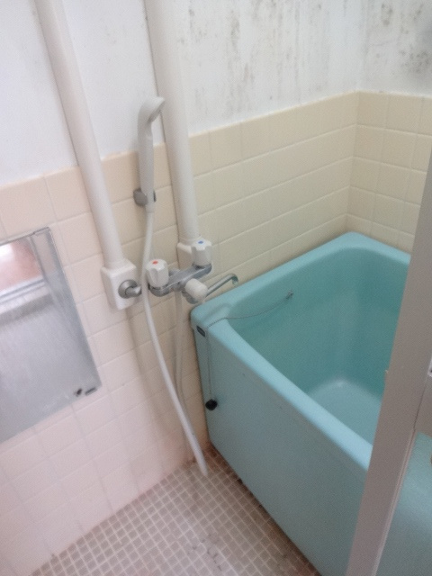 荏原食販ビルの浴室