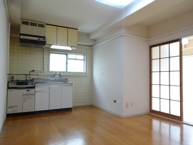 荏原食販ビルの居間・リビング