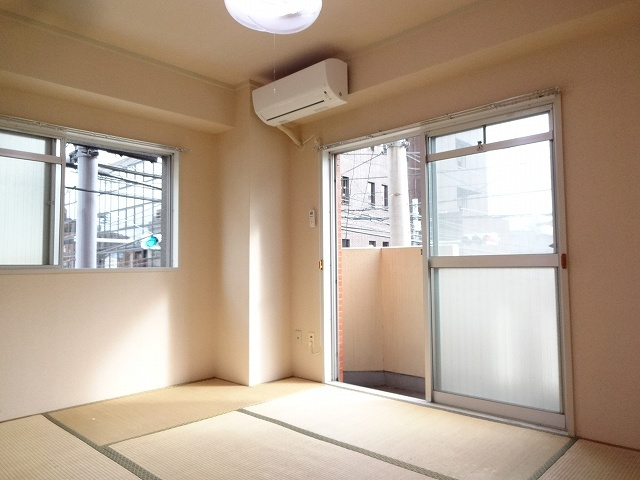 荏原食販ビルの和室