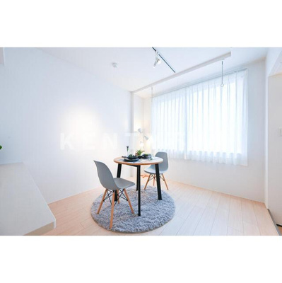 【居間・リビング】 | エスタート大井町フォレスト | ゆったり過ごせる居間です