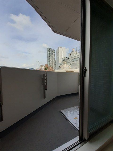 サンブルーム　赤坂のバルコニー