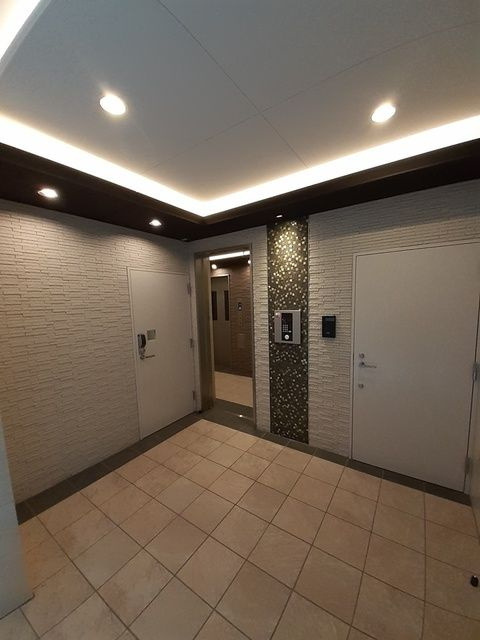 サンブルーム　赤坂のエントランス