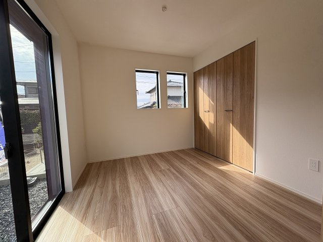 【洋室】 | 大野城市南ヶ丘5丁目5期　2号棟（全2棟）【仲介手数料無料・0円】 | 施工例。施工例は完成時と異なる場合があります。