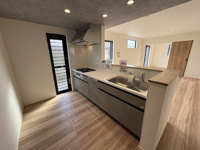 【キッチン】 | 大野城市南ヶ丘5丁目5期　2号棟（全2棟）【仲介手数料無料・0円】 | 施工例。施工例は完成時と異なる場合があります。