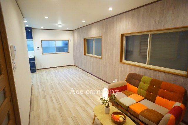 【居間・リビング】 | 八尾市本町7丁目 | 【LDK：約15帖】