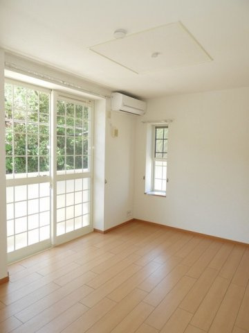 メゾン請石の居間・リビング|ゆったりとしたリビングです