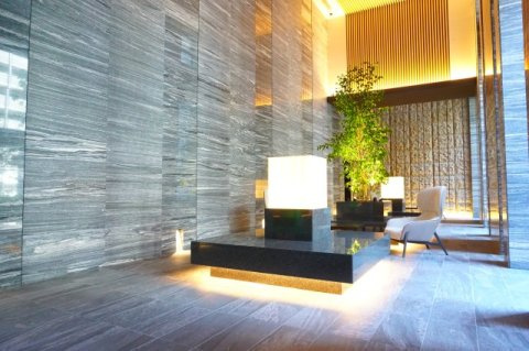 北浜ミッドタワーのロビー