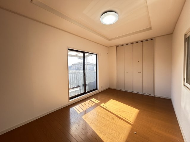 大平町新　中古戸建の洋室
