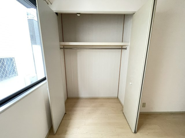 グリーンヒルズC棟の収納|写真は同物件の別部屋の写真のため色、仕様は現況優先です。