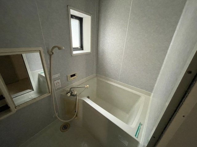 グリーンヒルズC棟の浴室|写真は同物件の別部屋の写真のため色、仕様は現況優先です。