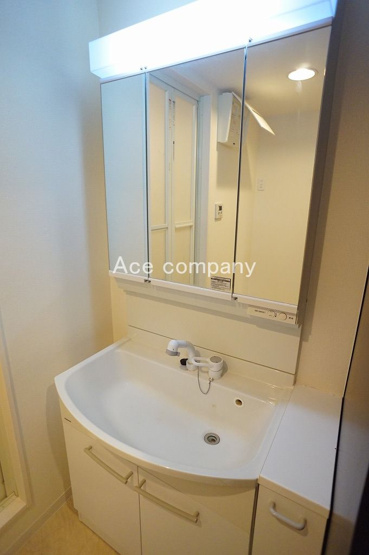 【独立洗面台】 | エクセラート平野A棟 | 2018年にシャンプードレッサー交換済みです☆