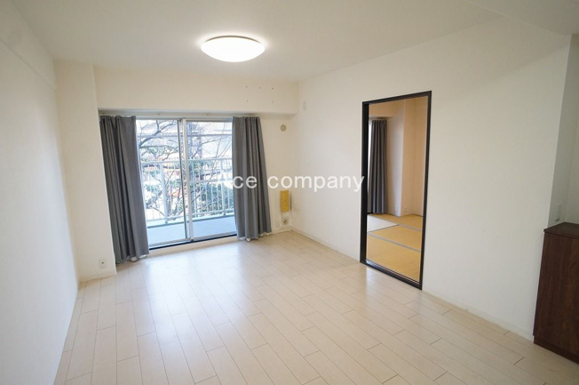 【居間・リビング】 | エクセラート平野A棟 | 【DK：約9.9帖】