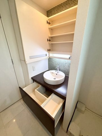 パークリュクス御茶ノ水の独立洗面台