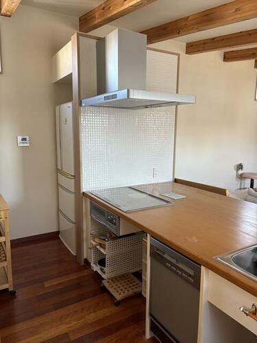 長尾家具町2丁目　中古一戸建てのキッチン|対面キッチン
■物件内覧・資金計画相談・住宅ローン相談、リフォーム相談、お問合せ受付中■
※当日・翌日のご内覧、ご相談はお電話でのお問合せがスムーズです！