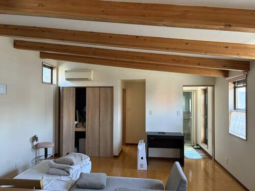 長尾家具町2丁目　中古一戸建ての居間・リビング|LDK　２階リビング
■物件内覧・資金計画相談・住宅ローン相談、リフォーム相談、お問合せ受付中■
※当日・翌日のご内覧、ご相談はお電話でのお問合せがスムーズです！