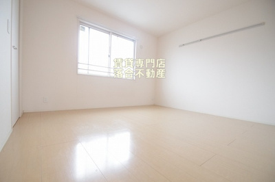 【洋室】 | ヴェルドミールⅠ | 落ち着いた色調の洋室