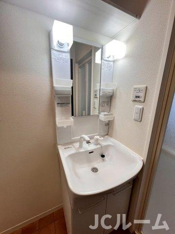 メゾン・ド・ジュネス Bの独立洗面台